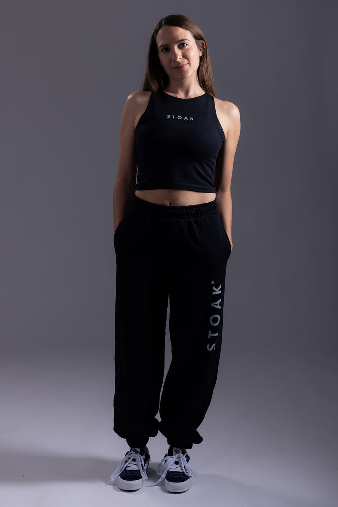 STOAK Croptop jogger schwarz damen vorne1