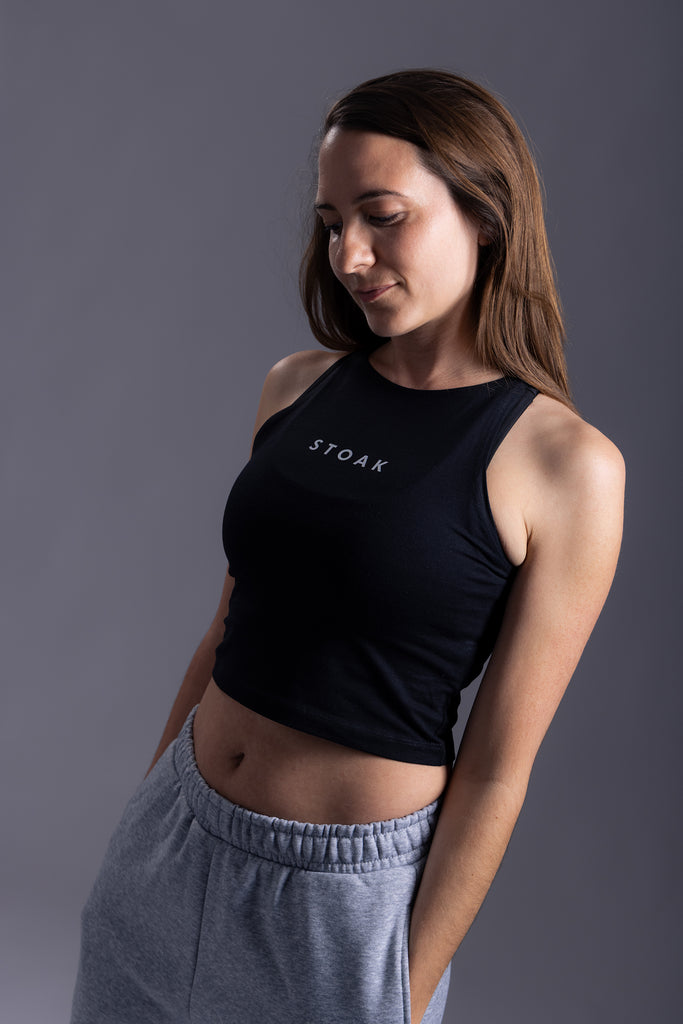 STOAK Croptop jogger schwarz grau damen oben